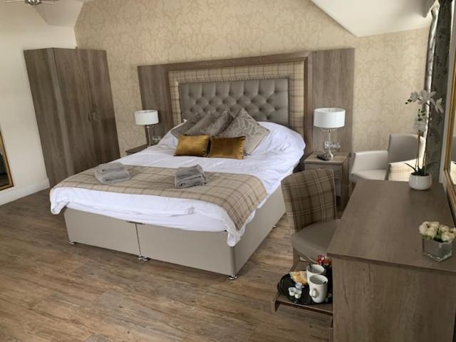 The Stair Arms Hotel - image 2