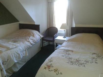 Capital Guest House - image 11