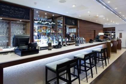 Courtyard by Marriott Edinburgh - image 11