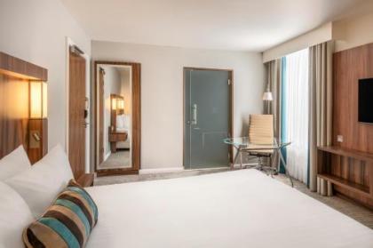 Courtyard by Marriott Edinburgh - image 18