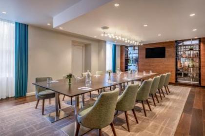 Courtyard by Marriott Edinburgh - image 19