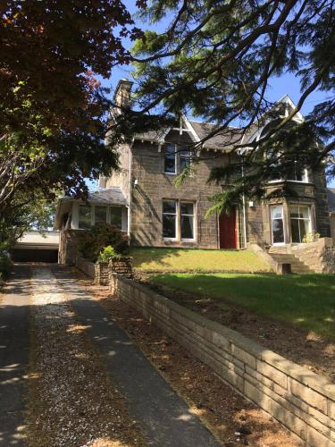 Lanark Residence - main image