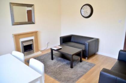 Bala House - image 11