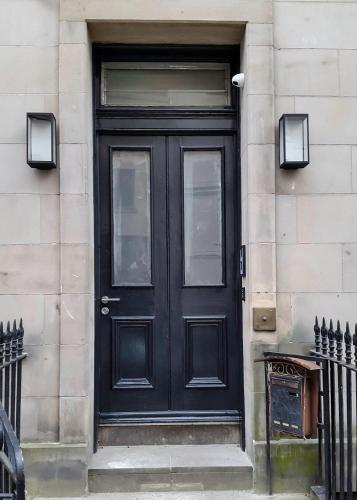 Edinburgh Nine - image 3