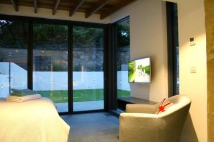 Garden Rooms Edinburgh - image 7