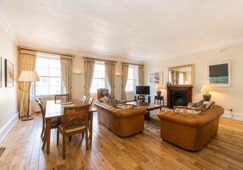Parliament Sq (apt 10 ) Royal Mile - main image