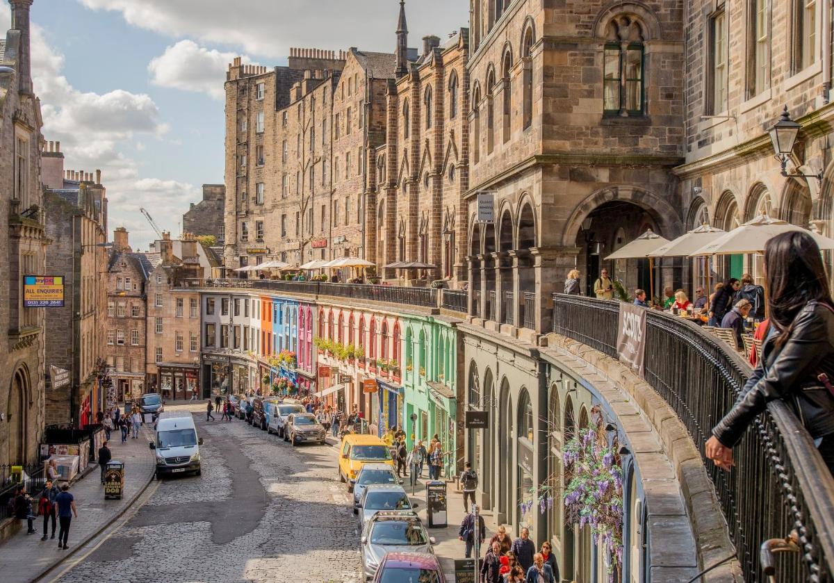 West Bow just off Royal Mile - main image