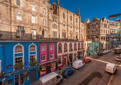 West Bow just off Royal Mile - image 2