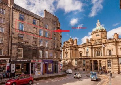 Bank St Royal Mile - image 5