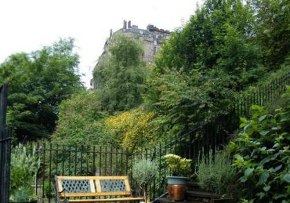 Castle Wynd Old Town - image 15