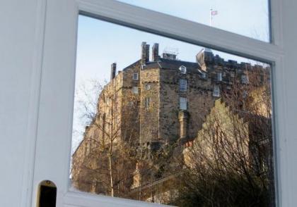 Castle Wynd Old Town - image 5