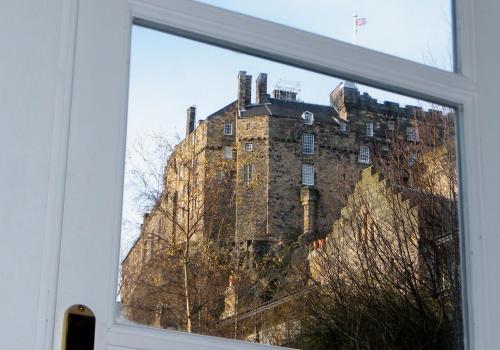 Castle Wynd Old Town - image 5