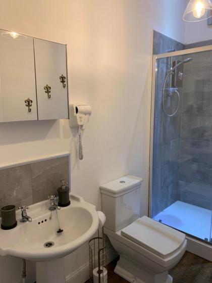 Royal Mile Suites by the Castle - image 17