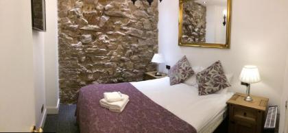 Royal Mile Suites by the Castle - image 6