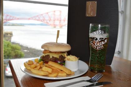 The Stag Head Hotel - image 4