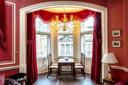 Royal Mile Mansions 14 - image 10