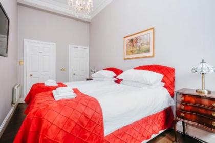 Royal Mile Mansions 14 - image 18