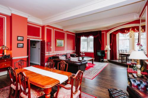 Royal Mile Mansions 14 - image 5