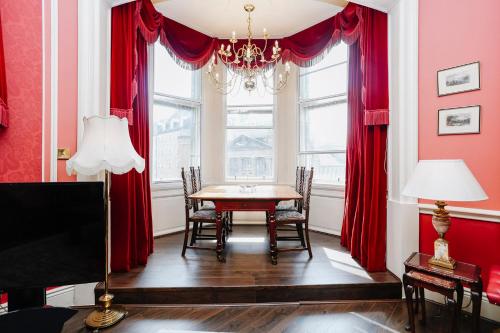 Royal Mile Mansions 14 - image 6