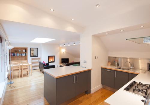 Apartment Thistle Lane - main image