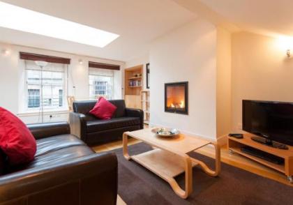 Apartment Thistle Lane - image 3