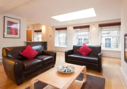 Apartment Thistle Lane - image 5