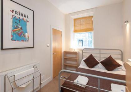 Apartment Thistle Lane - image 8