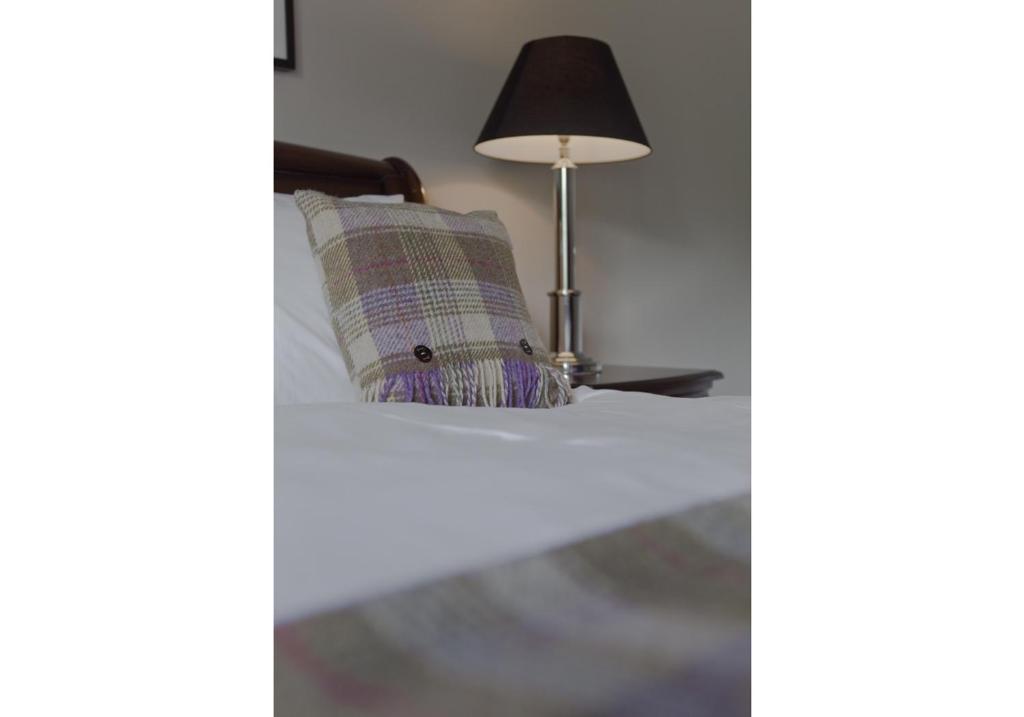 Edinburgh Castle Suite - The Edinburgh Address - image 3