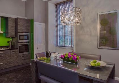 The Edinburgh Address - Castle View Apartment - image 13