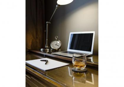 The Edinburgh Address - Castle View Apartment - image 4