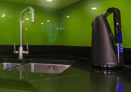 The Edinburgh Address - Castle View Apartment - image 5