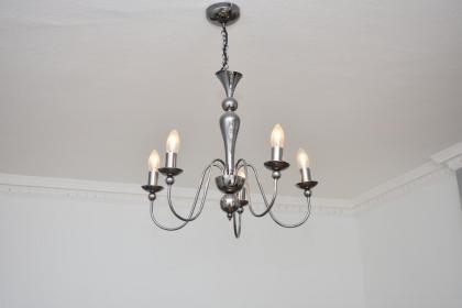 Rose Street - Watchmakers Apartment - image 16