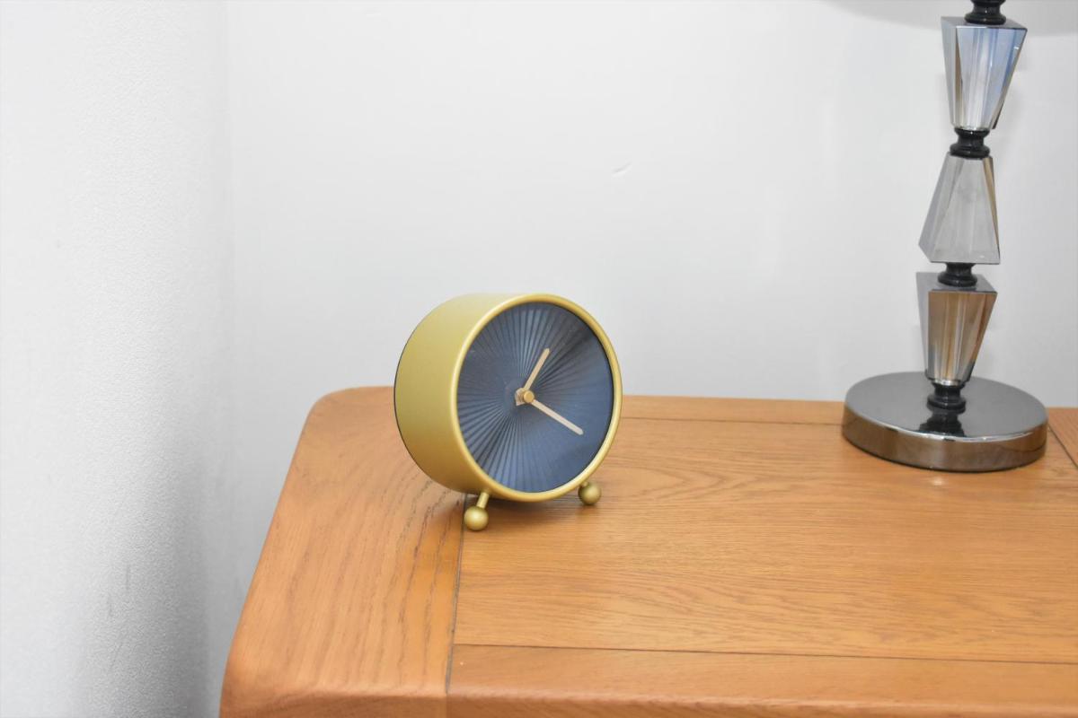 Rose Street - Watchmakers Apartment - image 7