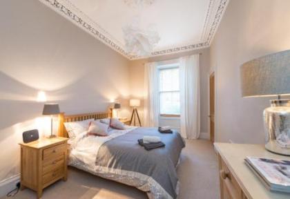 Dean Terrace Apartment - image 1