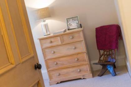 Dean Terrace Apartment - image 13
