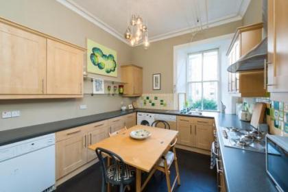 Dean Terrace Apartment - image 8