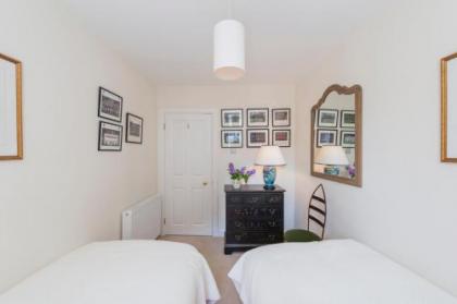 Belford Mews Apartment - image 15