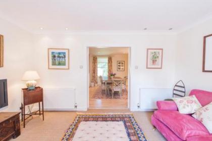 Belford Mews Apartment - image 3