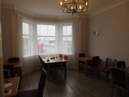 Craigievar Guest House - image 2