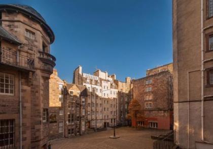 Ladystairs 2 Royal Mile - image 17