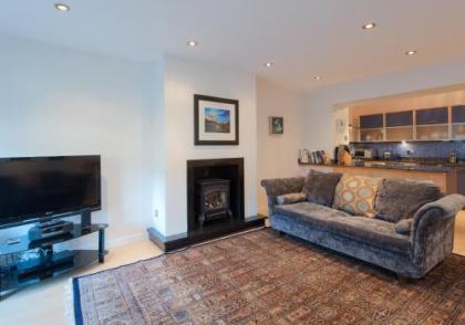 The York Place Residence - image 16