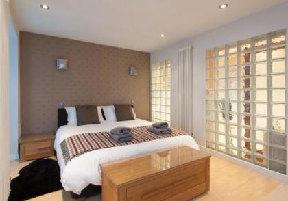 The York Place Residence - image 18