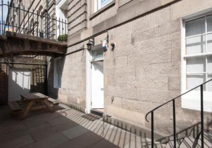 The York Place Residence - image 3