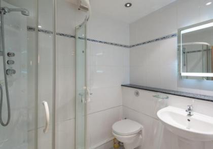 The York Place Residence - image 4