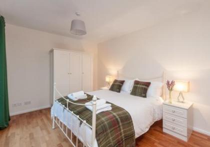 The Holyrood Park Residence - image 3