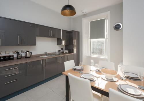 The Brunswick Street Residence - image 4