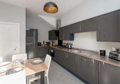 The Brunswick Street Residence - image 5