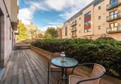 The Tollcross Residence - image 13