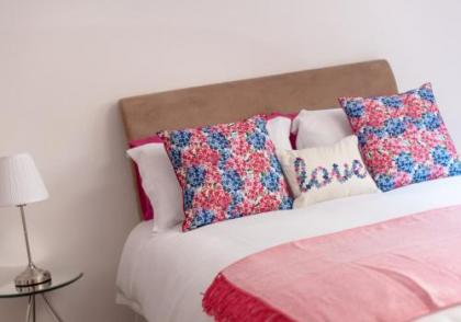 The Tollcross Residence - image 14