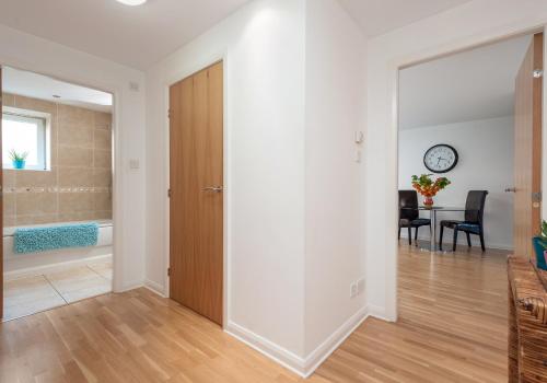 The Tollcross Residence - image 3
